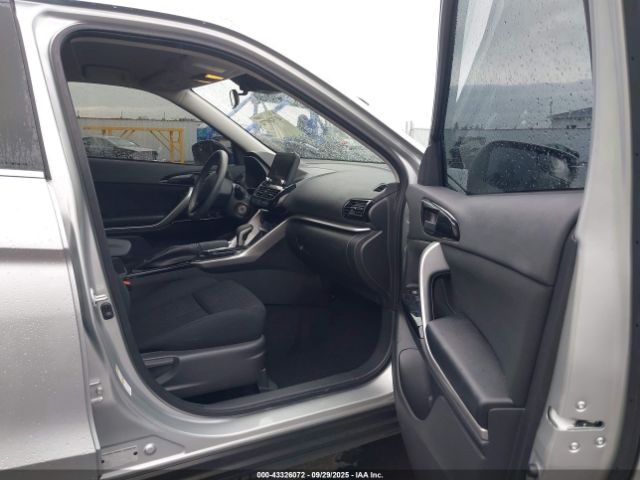 2022 MITSUBISHI ECLIPSE CROSS JA4ATVAA2NZ054008 Photo 4