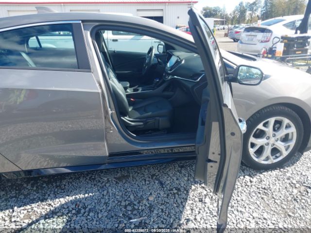 2017 CHEVROLET VOLT 1G1RB6S57HU201100 Photo 4