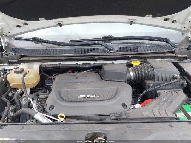 2C4RC1BG2HR613138 Chrysler Pacifica Touring-l