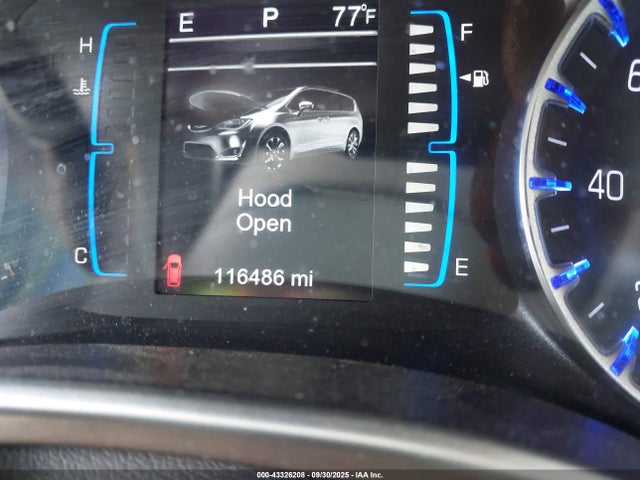 2C4RC1BG2HR613138 Chrysler Pacifica Touring-l