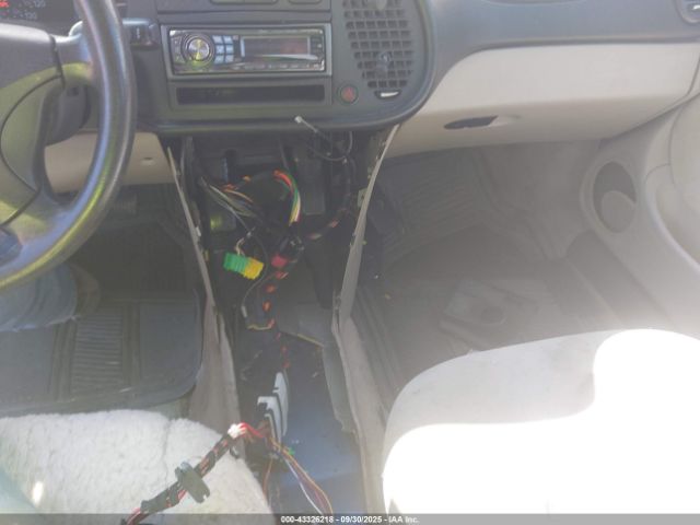 1998 SAAB 900 YS3DD55B7W2015355 Photo 5
