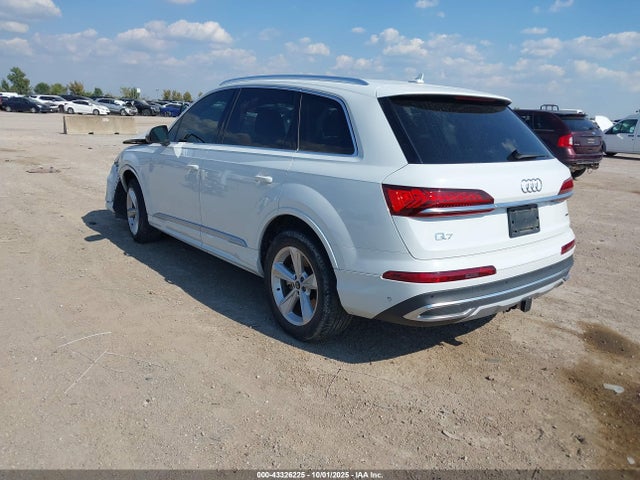 2021 AUDI Q7 WA1AJAF71MD033559 Photo 2