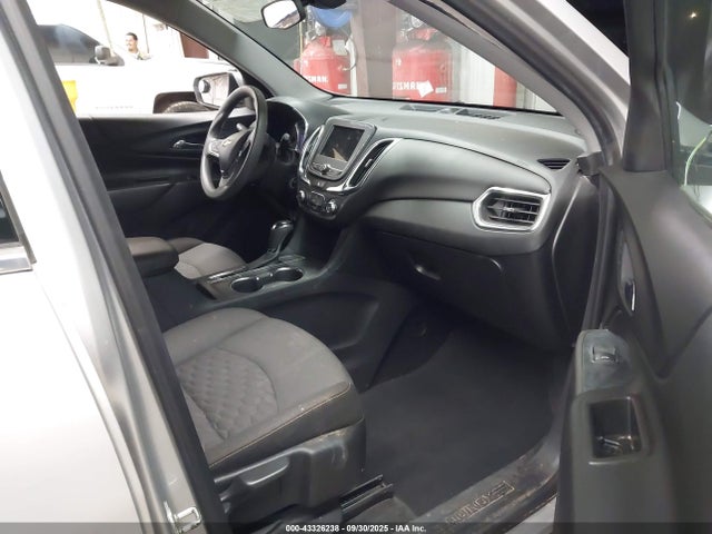 3GNAXKEV4KS524111 Chevrolet EQUINOX LT