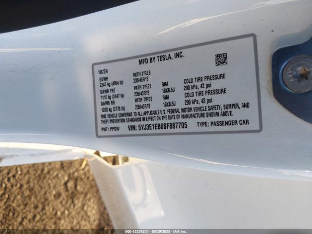 2025 TESLA MODEL 3 5YJ3E1EB6SF887705 Photo 8