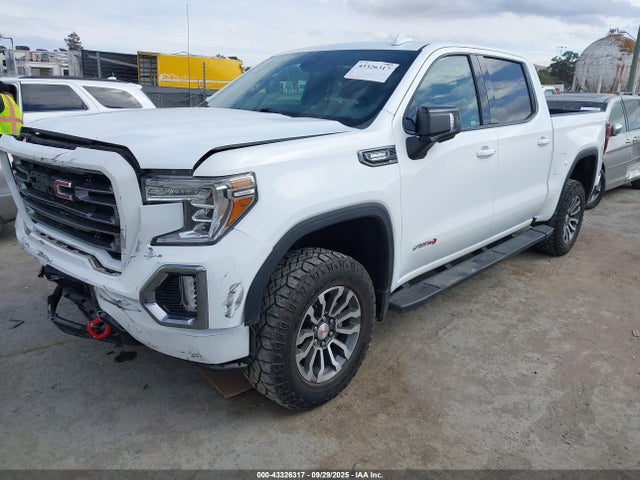GMC lm2 2021 1GTU9EET1MZ201656 Image 2