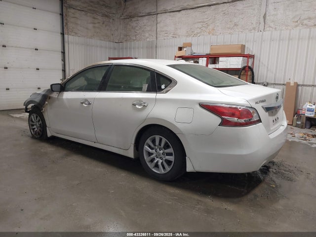 Nissan 2015 2015 1N4AL3AP4FC153289 Image 3