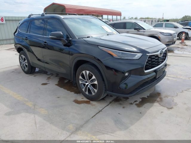 2022 TOYOTA HIGHLANDER 5TDGZRAH2NS090608