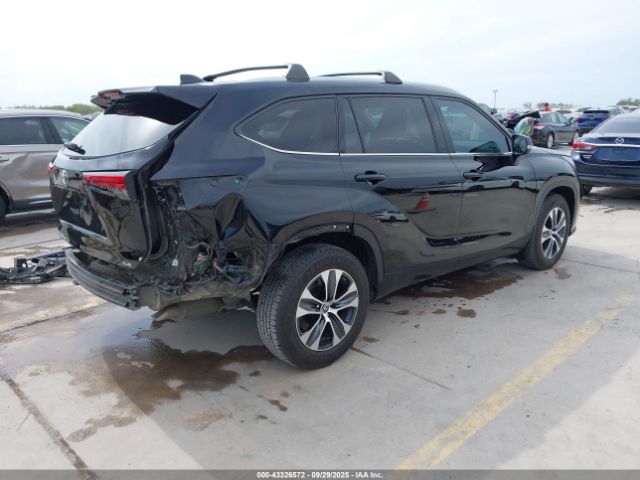 2022 TOYOTA HIGHLANDER 5TDGZRAH2NS090608 Photo 3