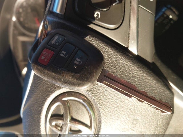 4T1BF1FK1HU637467 Toyota 2ar-fe
