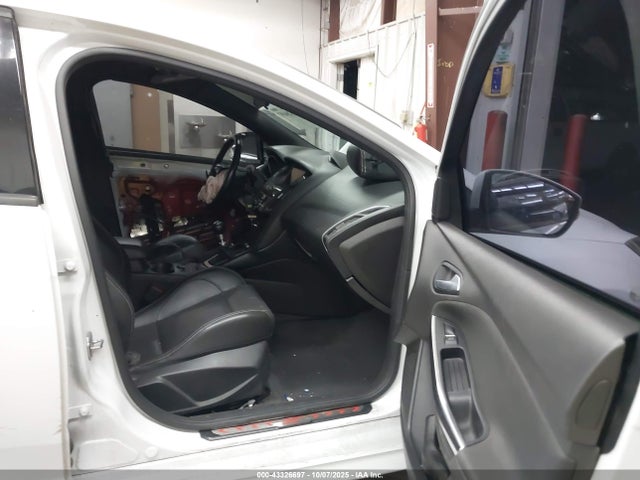 Ford FOCUS ST 2014 1FADP3L91EL453628 Image 5