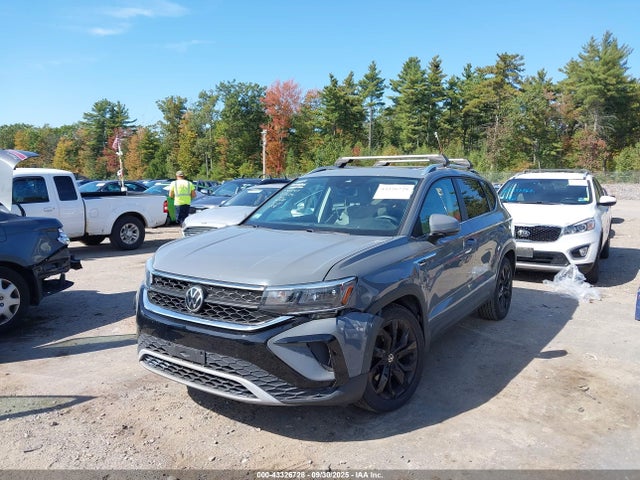 Volkswagen Taos 2022 3VVPX7B24NM036135 Image 2