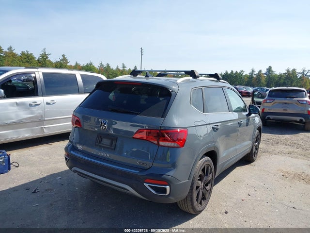 Volkswagen Taos 2022 3VVPX7B24NM036135 Image 4