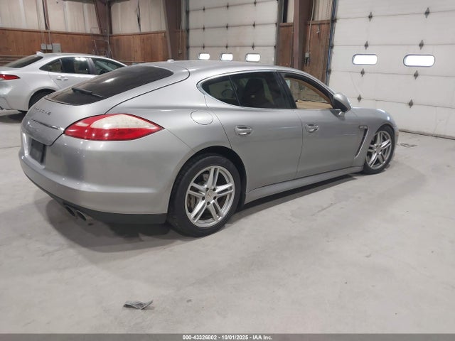 2010 PORSCHE PANAMERA WP0AB2A74AL062832 Photo 3