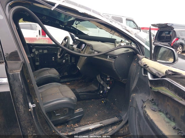 2017 TESLA MODEL X 5YJXCAE22HF041135 Photo 4