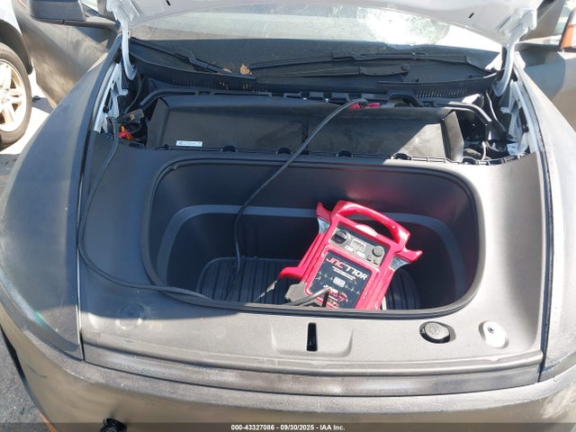 2026 TESLA MODEL Y 7SAYGDEE9TA455879 Photo 9