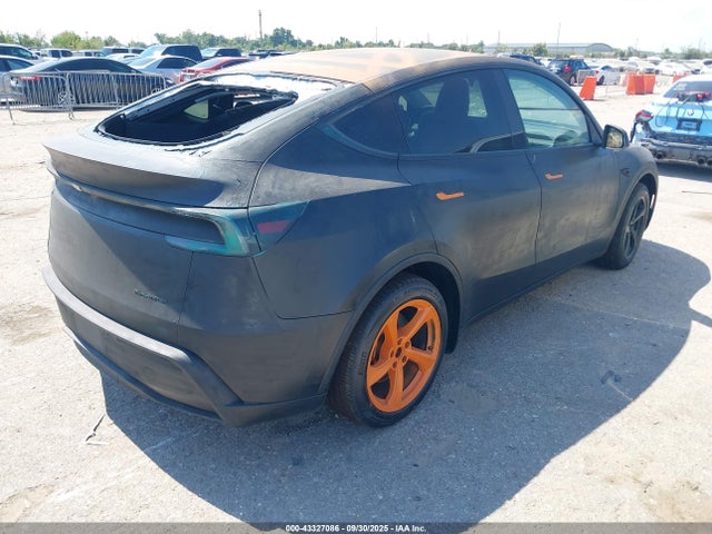 2026 TESLA MODEL Y 7SAYGDEE9TA455879 Photo 3