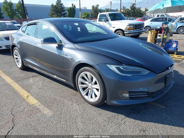 2017 TESLA MODEL S 5YJSA1E20HF229572 Photo 0