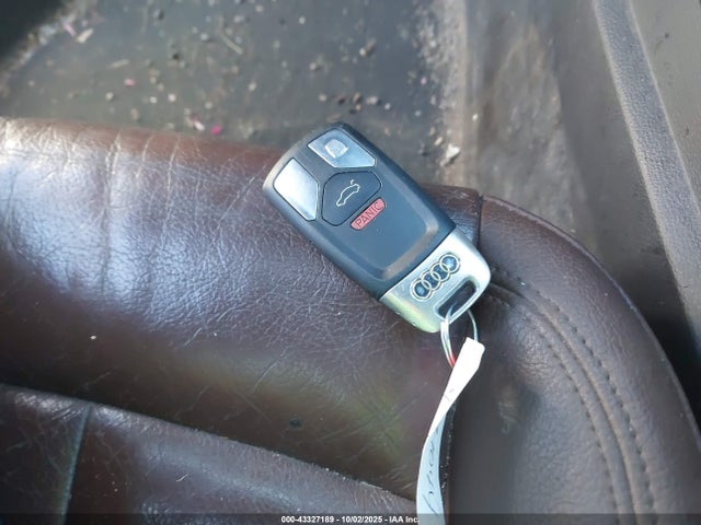 2017 AUDI A4 WAUENAF46HN056947 Photo 10