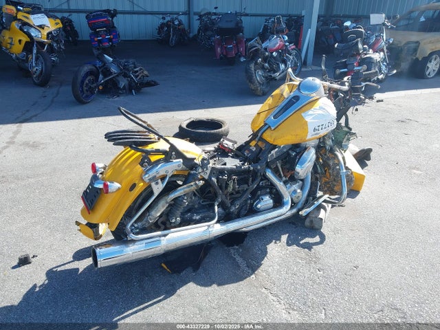 2013 HARLEY-DAVIDSON FLHX 1HD1KBM10DB602211 Photo 3