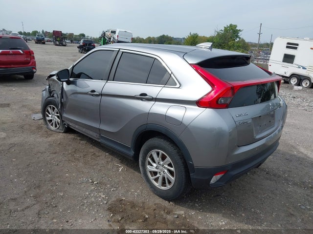 2018 MITSUBISHI ECLIPSE CROSS JA4AT3AA9JZ069572 Photo 2
