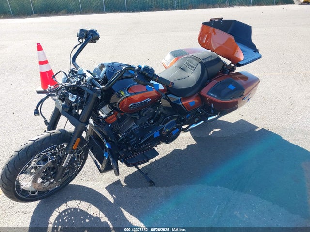 1HD1PX611PB957260 Harley-Davidson FLHXSE