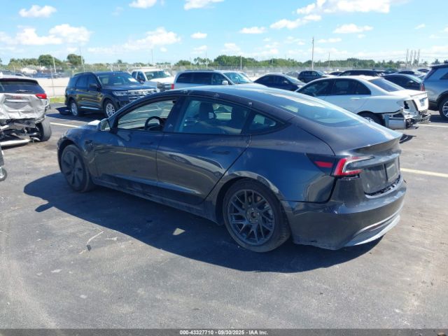 2025 TESLA MODEL 3 5YJ3E1EA8SF907458 Photo 2