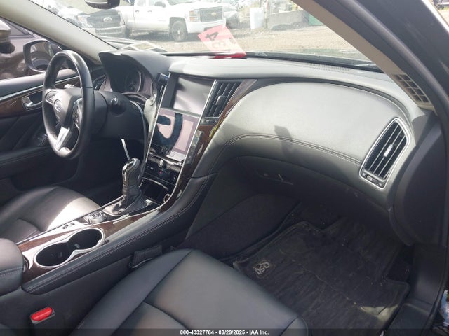 43327764 :رقم المزاد ، JN1EV7AR3JM610114 vin ، 2018 Infiniti Q50 3.0t Luxe مزاد بيع