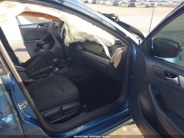 2015 Volkswagen Jetta 1.8t Se მანქანა იყიდება აუქციონზე, vin: 3VWD17AJ6FM354722, აუქციონის ნომერი: 43327856