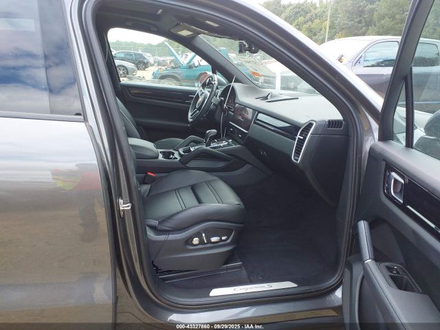 2021 PORSCHE CAYENNE WP1AB2AY4MDA28024 Photo 4