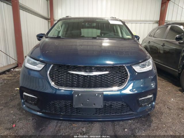 2022 CHRYSLER PACIFICA HYBRID 2C4RC1L71NR212447 Photo 5