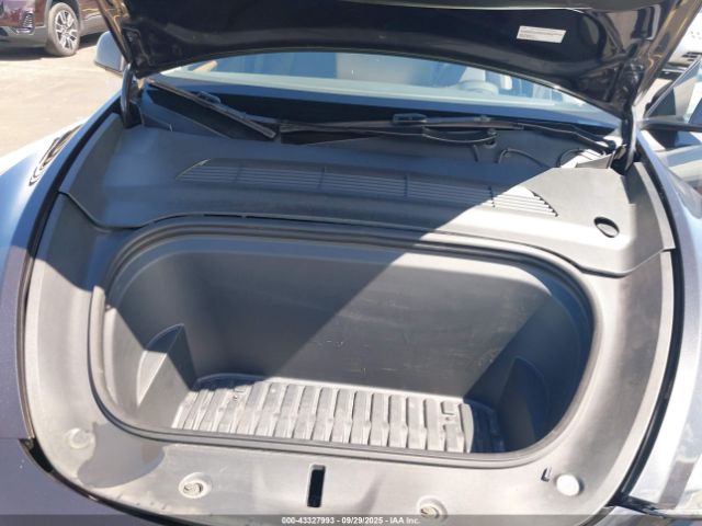 2024 TESLA MODEL Y 7SAYGDEDXRF050391 Photo 9