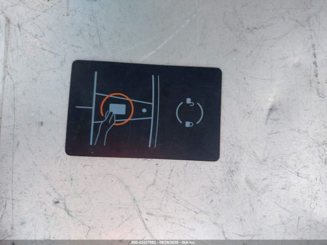 2024 TESLA MODEL Y 7SAYGDEDXRF050391 Photo 10