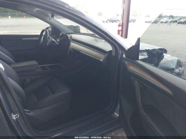 2023 TESLA MODEL Y 7SAYGDEE6PF750494 Photo 4