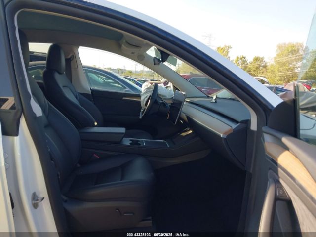 2023 TESLA MODEL Y 7SAYGDEE7PA139211 Photo 4