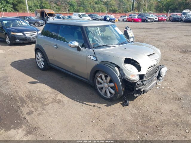 2008 MINI COOPER S WMWMF73538TV35556 Photo 0