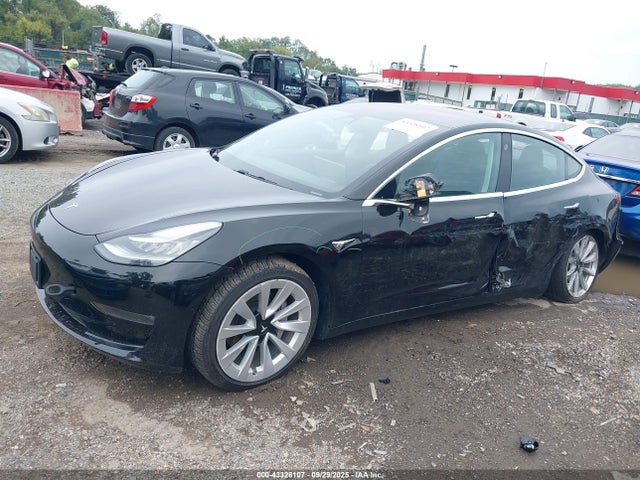 2018 TESLA MODEL 3 5YJ3E1EA9JF046855 Photo 5