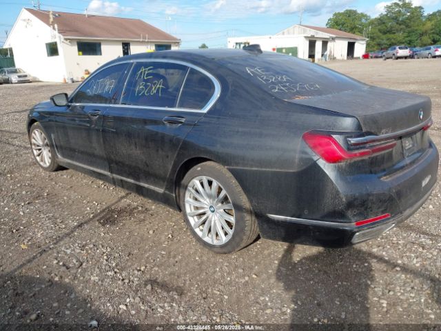 2021 BMW 740I WBA7T4C01MCE47451 Photo 2