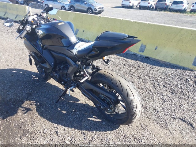 Yamaha Yzf690 2024 JYARM38E7RA013778 Image 4