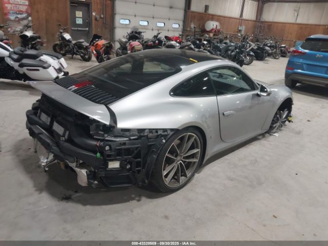 2024 PORSCHE 911 WP0AA2A93RS207641 Photo 3