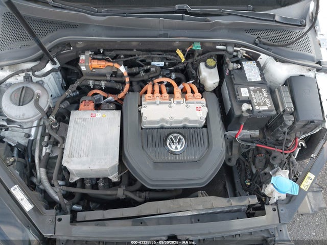 WVWPP7AU1GW916035 Volkswagen 2016