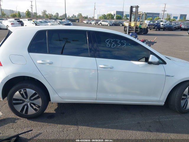 WVWPP7AU1GW916035 Volkswagen 2016