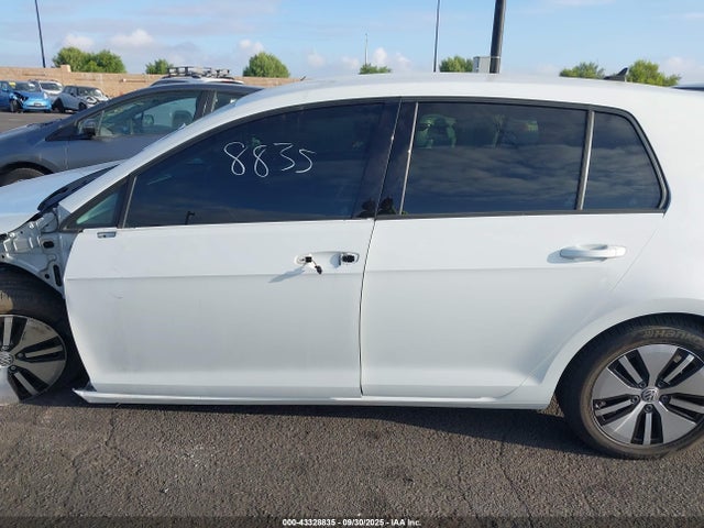 WVWPP7AU1GW916035 Volkswagen 2016