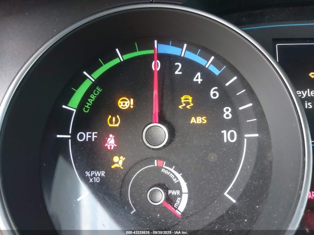 WVWPP7AU1GW916035 Volkswagen 2016
