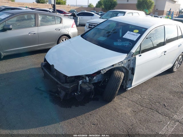 WVWPP7AU1GW916035 Volkswagen 2016