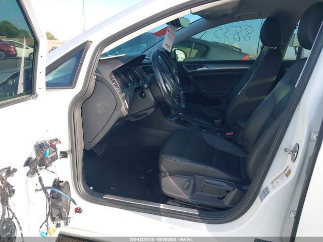 WVWPP7AU1GW916035 Volkswagen 2016