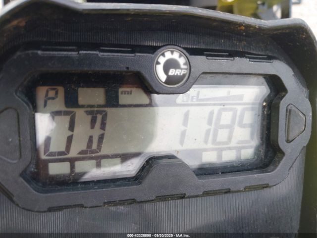 2020 CAN-AM RENEGADE 3JBMGAU22LJ000196 Photo 6