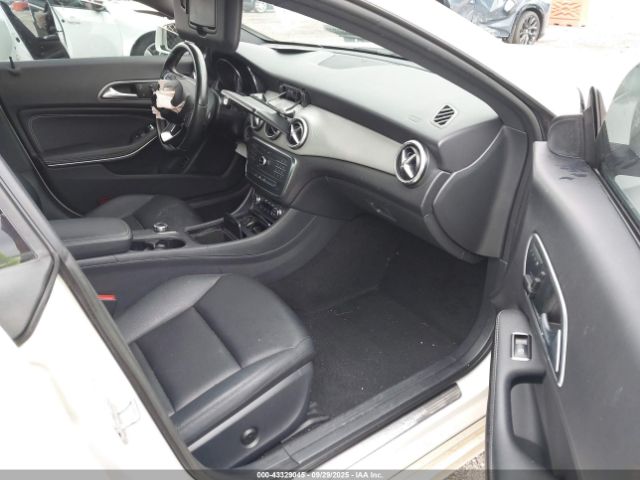 2015 MERCEDES-BENZ CLA 250 WDDSJ4EBXFN226166 Photo 4