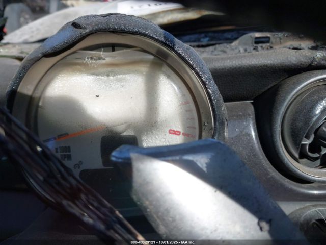 2010 MINI COOPER CLUBMAN WMWML3C54ATX36759 Photo 6