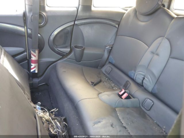 2010 MINI COOPER CLUBMAN WMWML3C54ATX36759 Photo 7