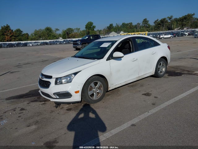 Chevrolet LUV 2015 1G1PC5SB9F7272721 Image 2